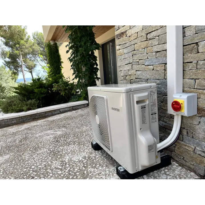 EI230TIB1438_PHOTOHDA_1