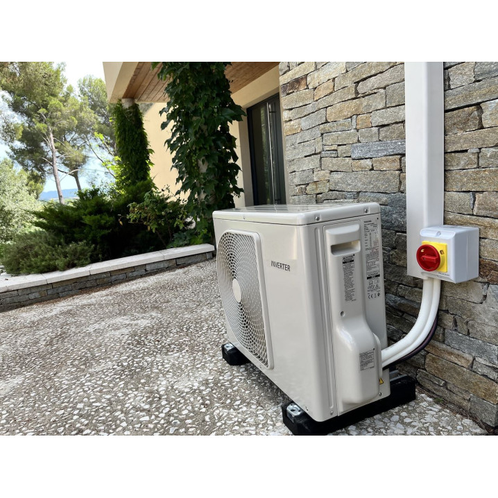 EI230TIB1438_PHOTOHDA_1