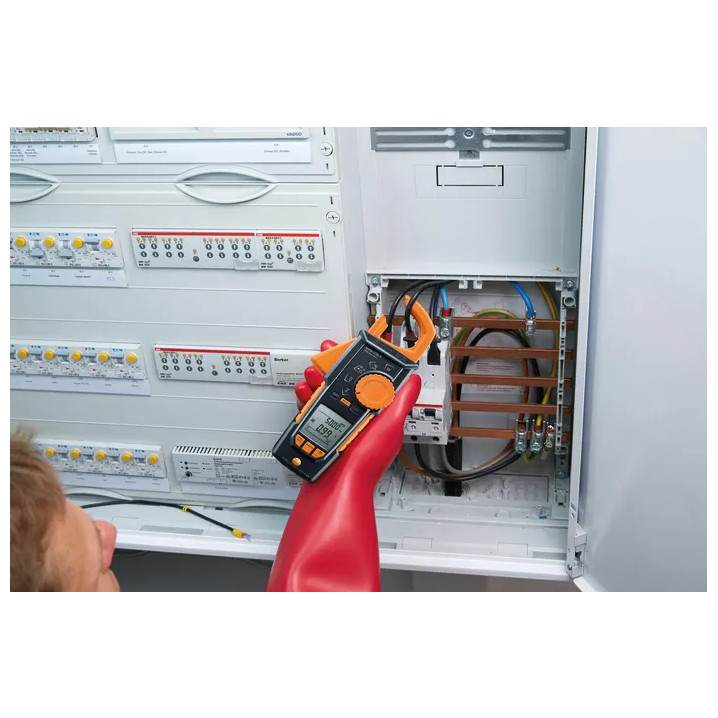 testo-770-3-clamp-meter-appliction-electrical-cabinet-2024